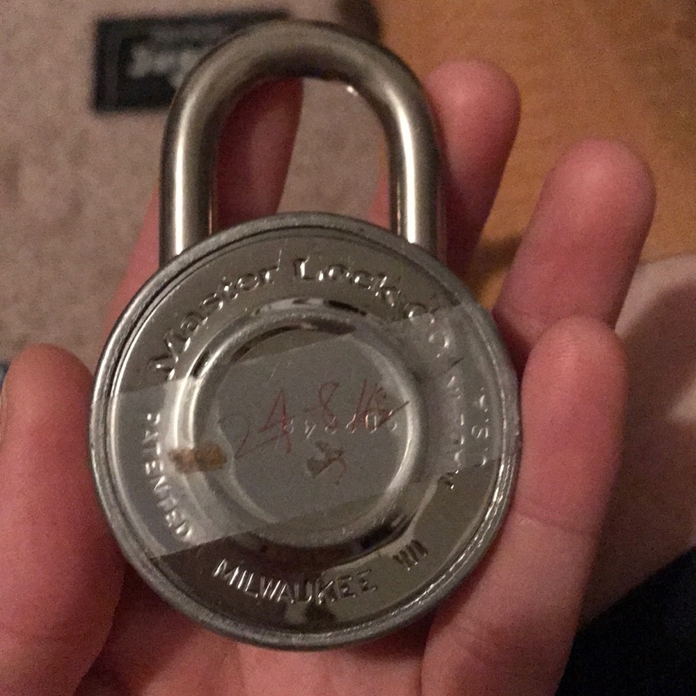 🎁locked MasterLock combination lock - Picture 2 of 2